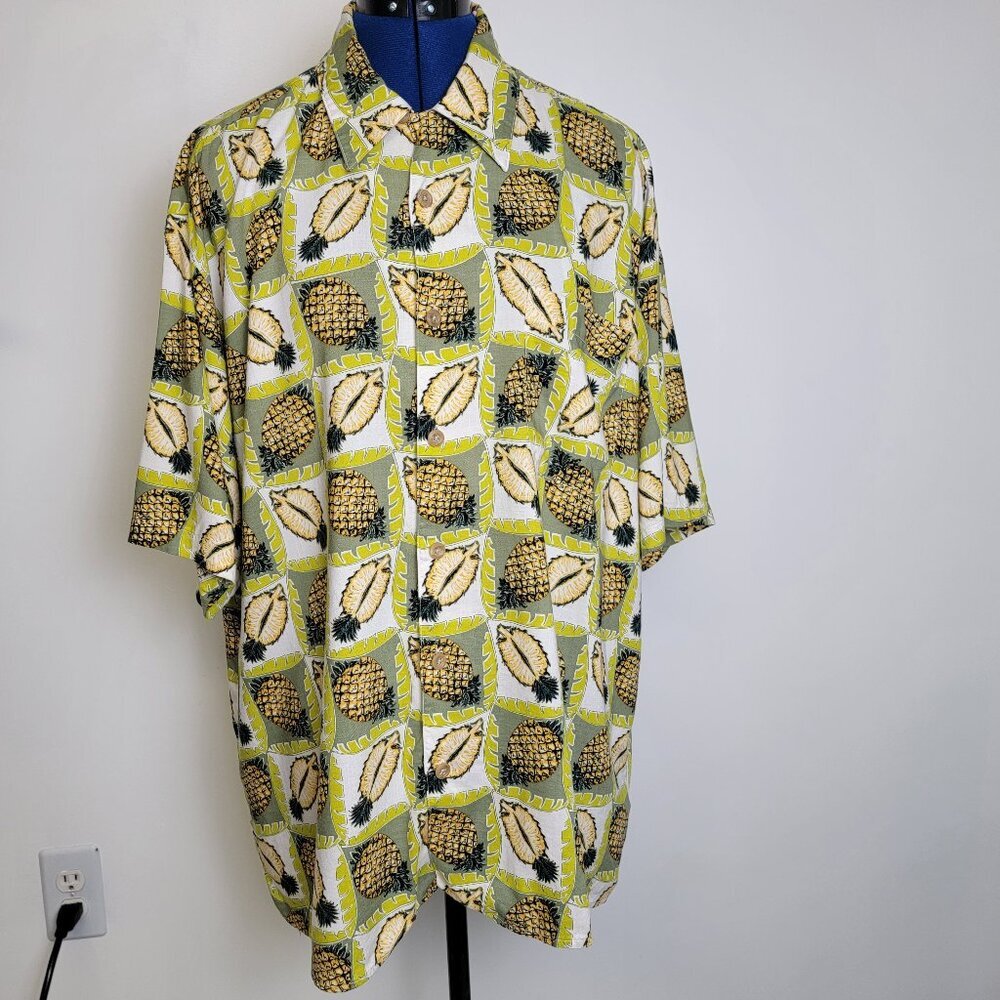 Morro Bay Mens Pineapple Short Sleeve Button Down Collar Shirt L